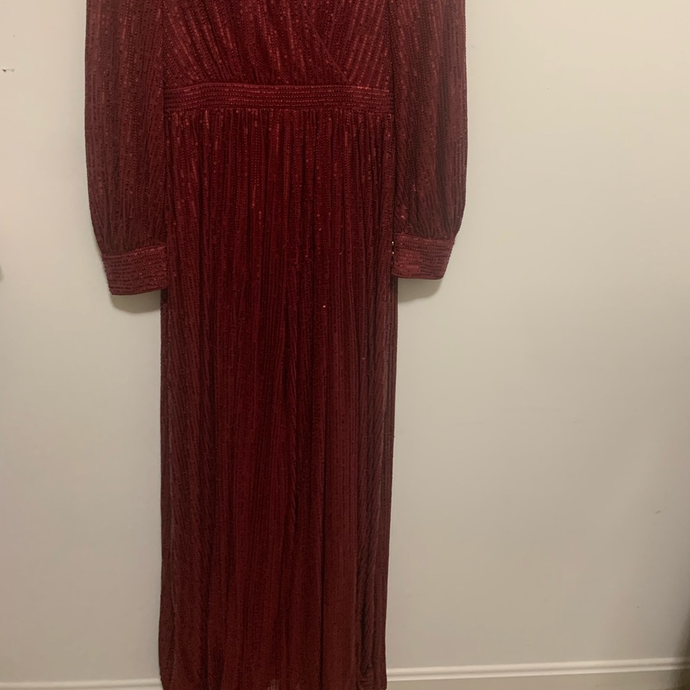 Elegant Red Sequin Gown - Picture 2 of 8